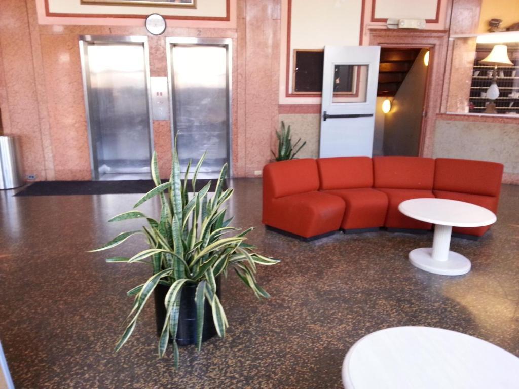 Hotel Riviera Newark Dış mekan fotoğraf